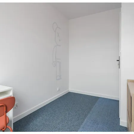 Homestay Uranus - 15 Min To Old Town Gdansk