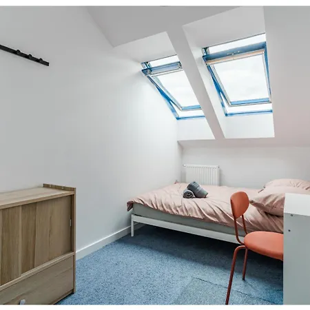 Uranus - 15 Min To Old Town Homestay *