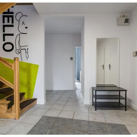 Uranus - 15 Min To Old Town Homestay