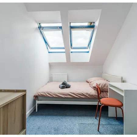 Uranus - 15 Min To Old Town Homestay *